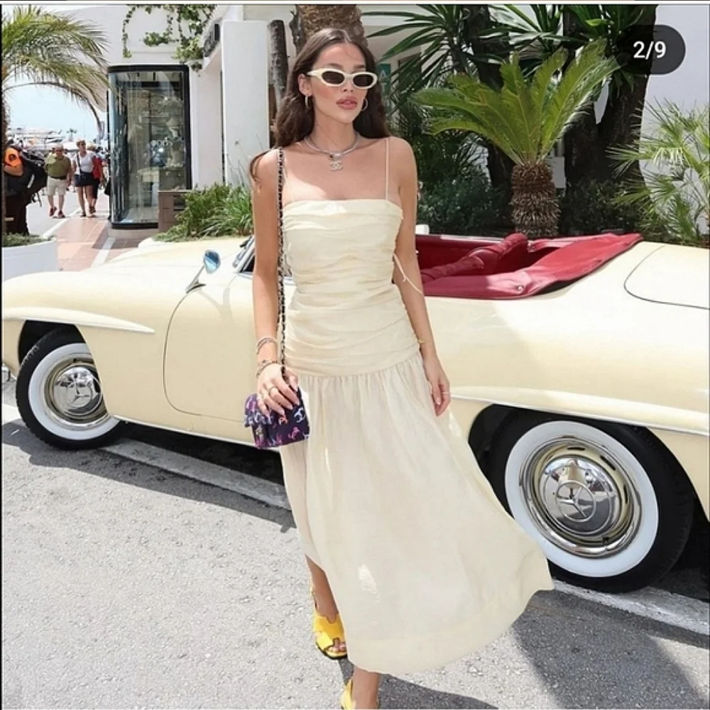 Zara Cream Midi Dress - Picture 2 of 16